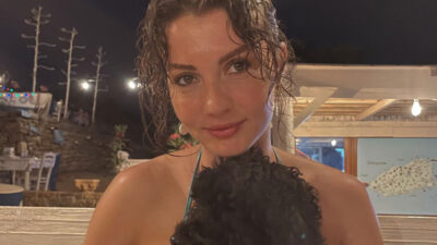 Burcu Özberk dekoltesiyle olay yarattı!