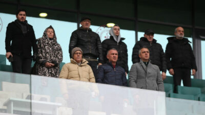 Bursaspor’un müstakbel hocası tribünde