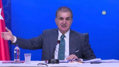 Ömer Çelik: Hilafet bayrağı diye bir şey yok, karşısında oluruz