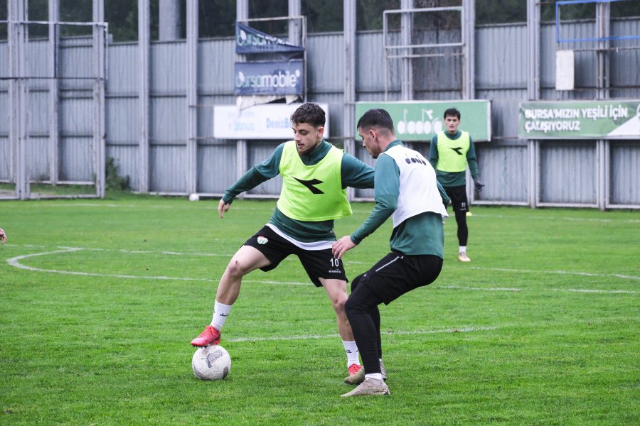 Bursaspor’da toptan af çıktı! Murat Sözkesen geldi mi? Bursaspor’da toptan af çıktı! Murat Sözkesen geldi mi?