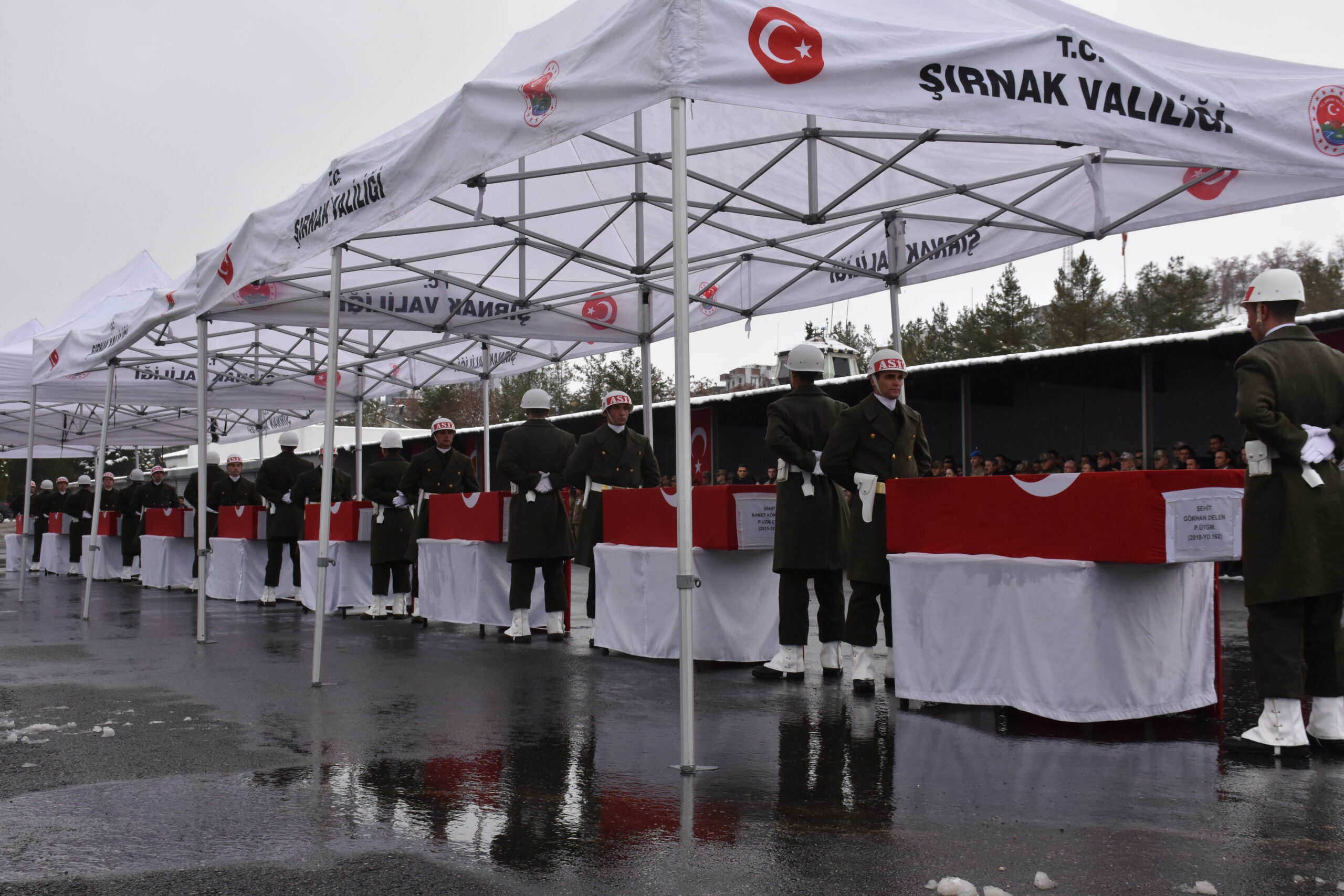Şehitlerimiz için Şırnak’ta tören