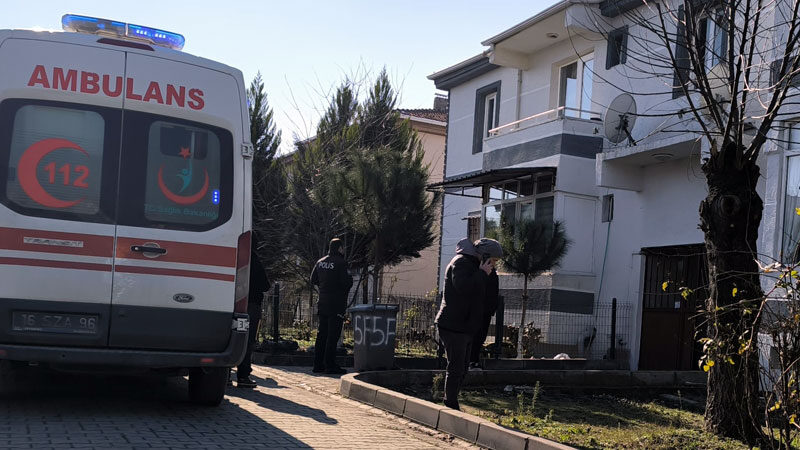 Bursa'nın İnegöl ilçesinde, bir kişi odasında ölü bulundu.