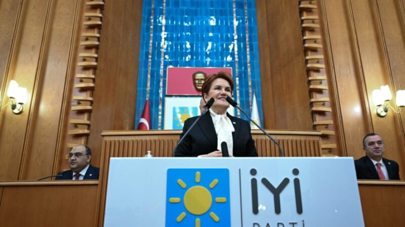 Merak Akşener İstanbul adayını açıkladı İYİ Parti Genel Başkanı Meral Akşener, partisinin İstanbul Büyükşehir Belediye