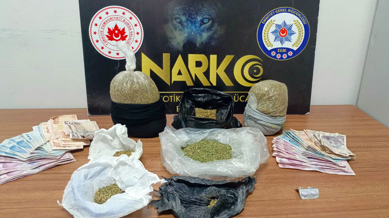 Bursa’da uyuşturucu operasyonu: Karı-koca tutuklandı Bursa'nın Gemlik ilçesinde uyuşturucu ticareti yaptıkları iddiasıyla gözaltına alınan karı-koca