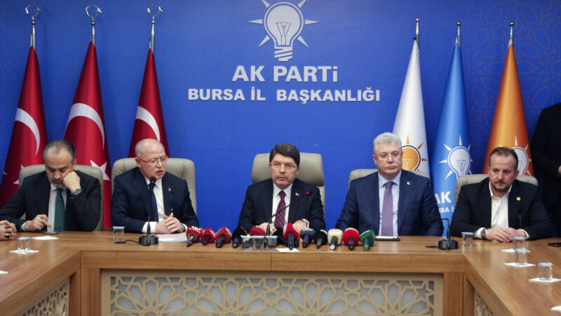 Adalet Bakanı Yılmaz Tunç, Bursa’da konuştu: ‘Sandıklara sahip çıkacağız’ Adalet Bakanı Yılmaz Tunç, "Sandıklara sahip çıkacağız, tüm partiler sahip