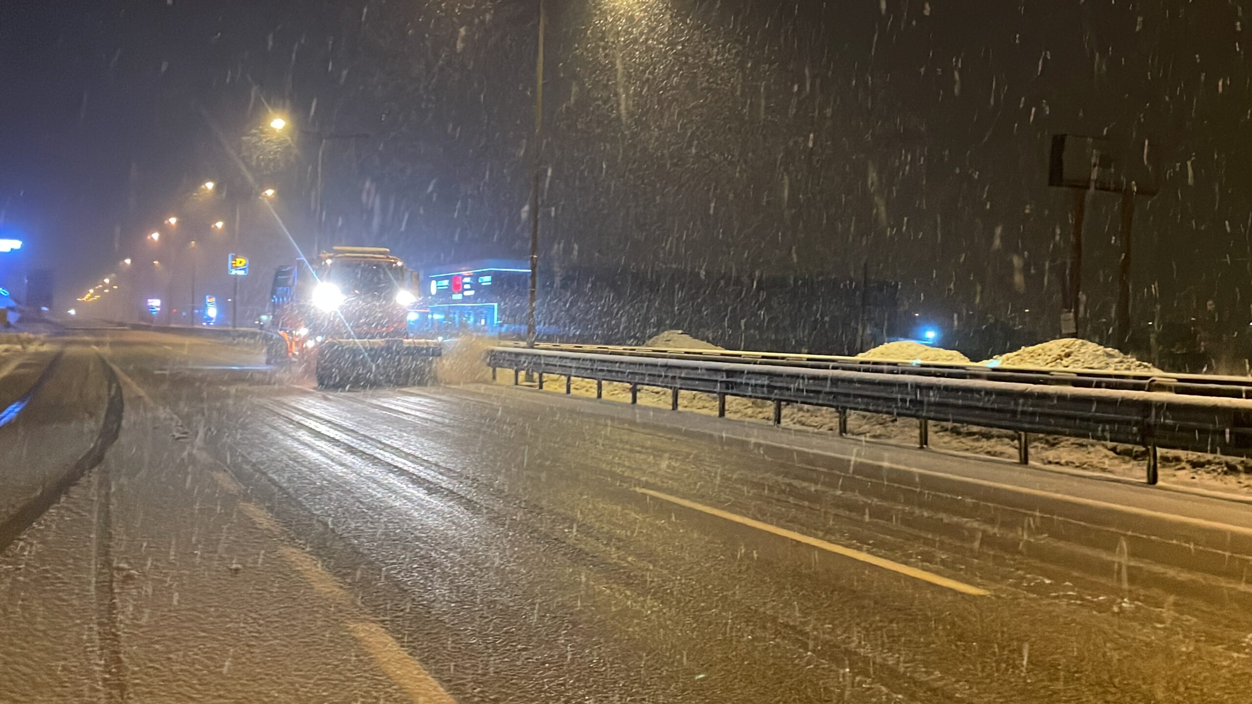 Bursa-Ankara kara yolunda kar etkili oldu