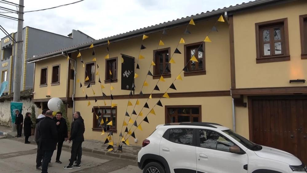 Bursa'da 150 yıllık 'Arı Evi' yeni yüzüyle karşınızda! 2 AW122652 06