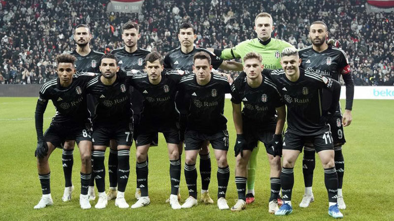 Beşiktaş’ta savunma krizi Trendyol Süper Lig’de oynadığı 22 maçta kalesinde 30 gol gören