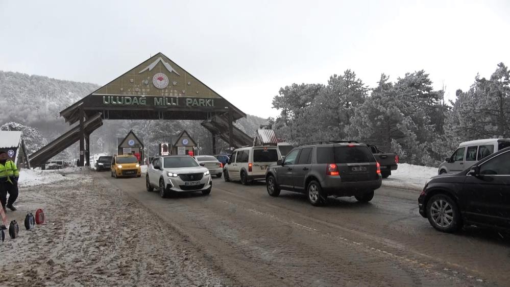 Uludağ’a çıkanlara HGS şoku Uludağ’a çıkanlara HGS şoku