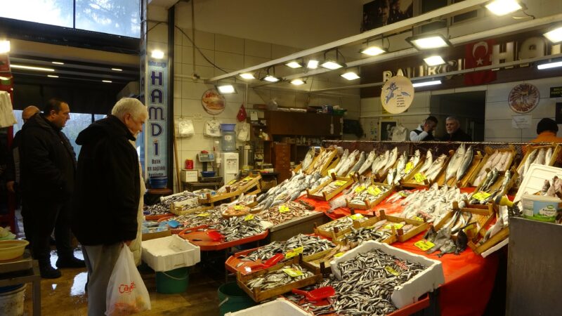 Balık fiyatları cep yakıyor! Kilosu 160 liraya çıktı…