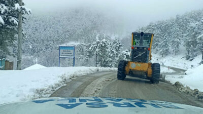 Bursa’da 56 mahallede kar mesaisi