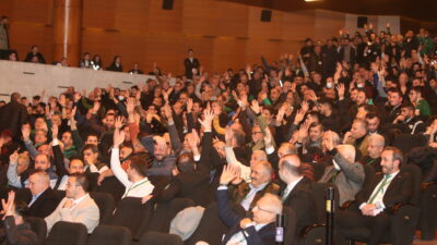 Bursaspor’un borcu 1 milyar 299 milyon TL! Kimin ne kadar alacağı var?