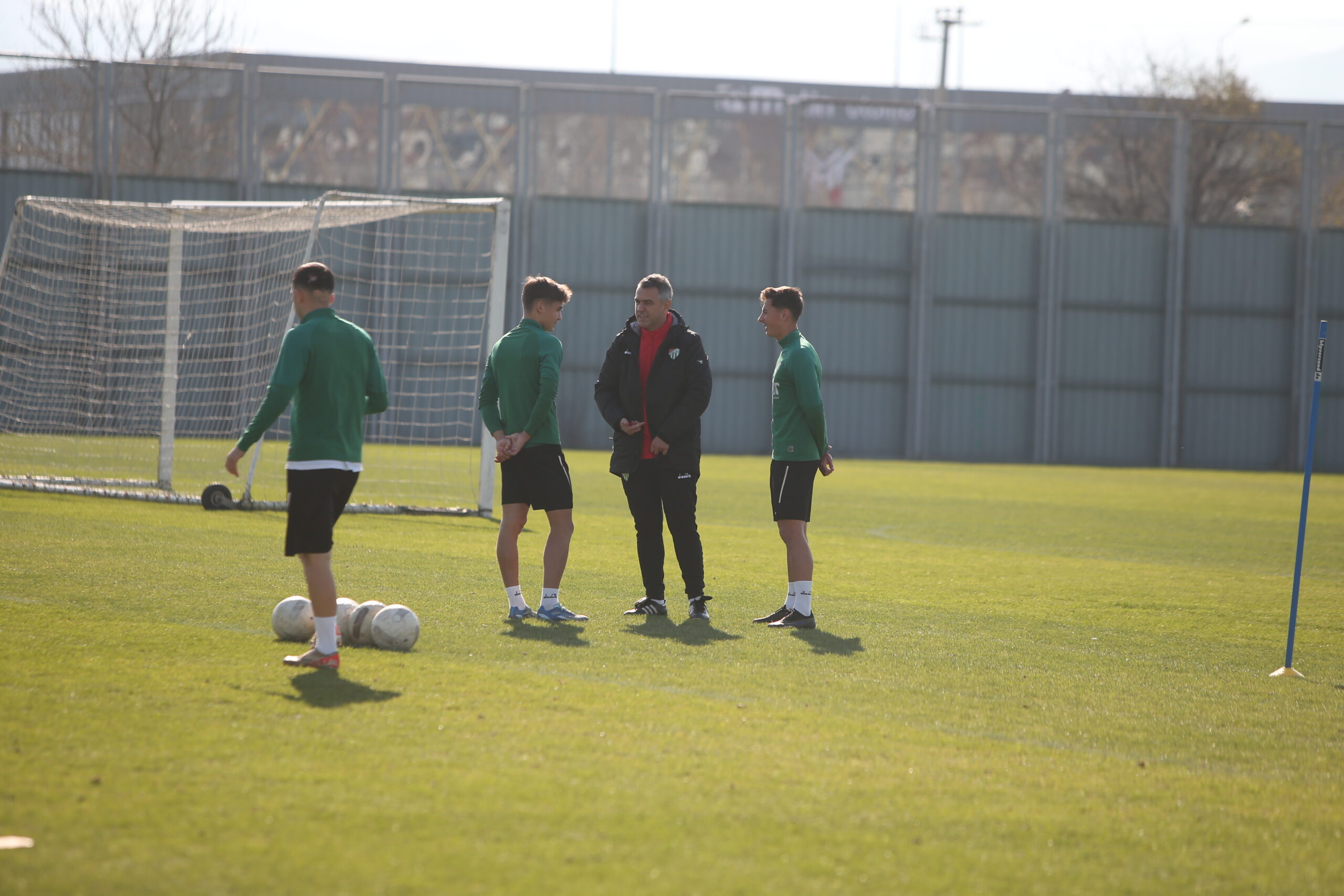 Bursaspor’da teknik ekip belli oldu! İşte Ümit Hoca’nın yardımcıları…