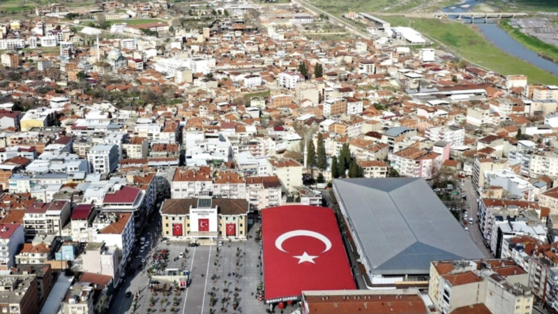 Bursa’nın bu ilçesi için kırmızı alarm! Olay Gazetesi Yazarı Ahmet Emin Yılmaz, Mustafakemalpaşa Belediye Başkanı Mehmet