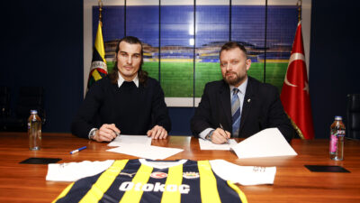 Fenerbahçe Kulübü, milli stoper Çağlar Söyüncü'nün kiralık transferi için anlaşmaya