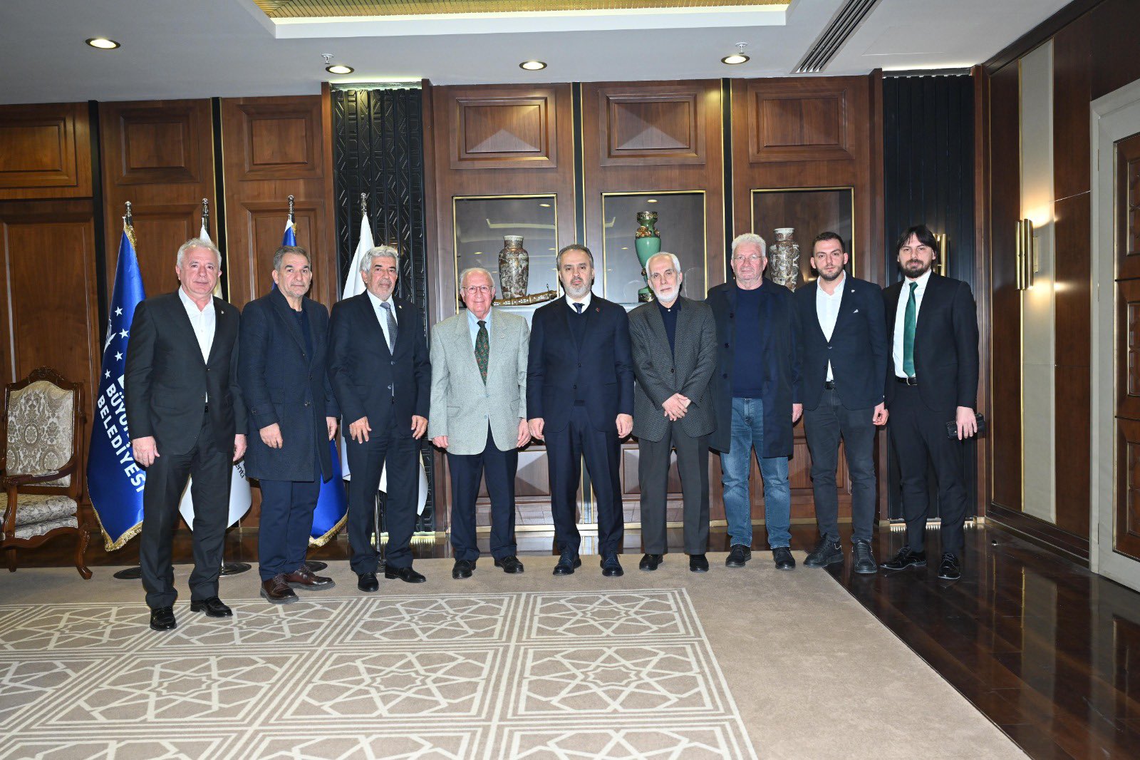 Bursaspor yönetiminden ilk ziyaret Başkan Alinur Aktaş’a