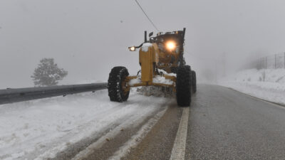 Osmangazi karla mücadelede iş başında