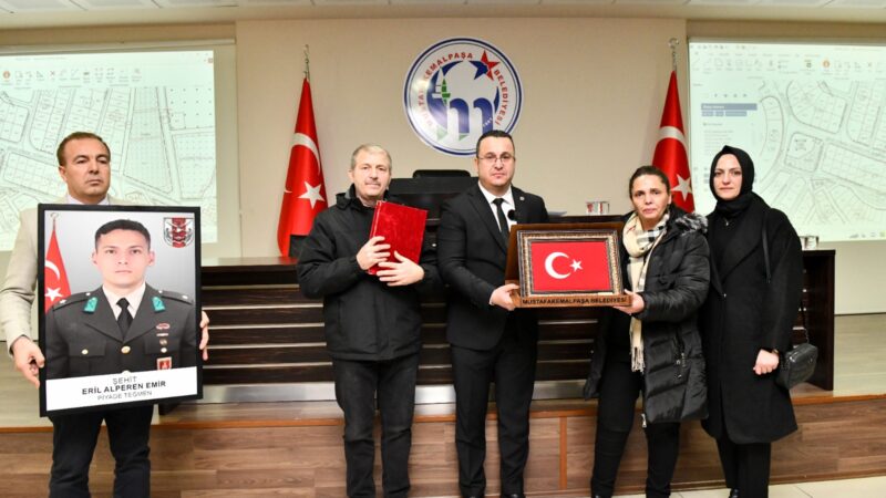 Bursa’nın Mustafakemalpaşa Belediyesi, Irak’ın kuzeyinde teröristlerin saldırısında şehit olan Piyade