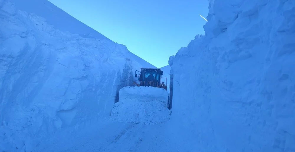 Hakkari’de kar kalınlığı 5 metreyi buldu