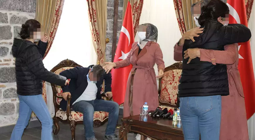 Evlat nöbetinde 49’uncu buluşma! Bir anne daha çocuğuna kavuştu