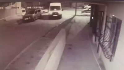 İçinde öğrencilerin bulunduğu servis Kadıköy’de kaçırıldı