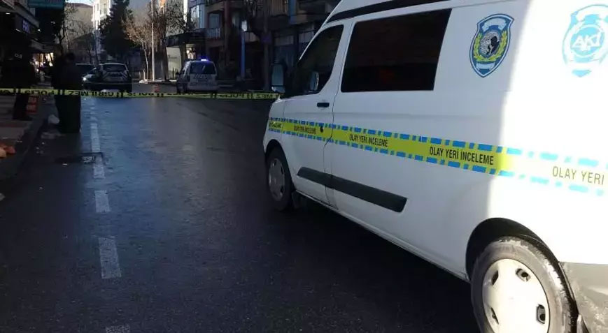 Dükkan sahibi ve kiracı arasında kavga! 6 kişi yaralandı