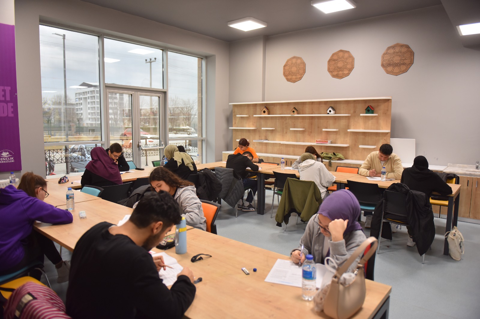 Bursa’nın yeni kütüphanesi! Hizmete açıldı