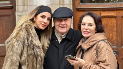 Aslışah Alkoçlar’dan aile pozu! Kendini anneannesine benzetti