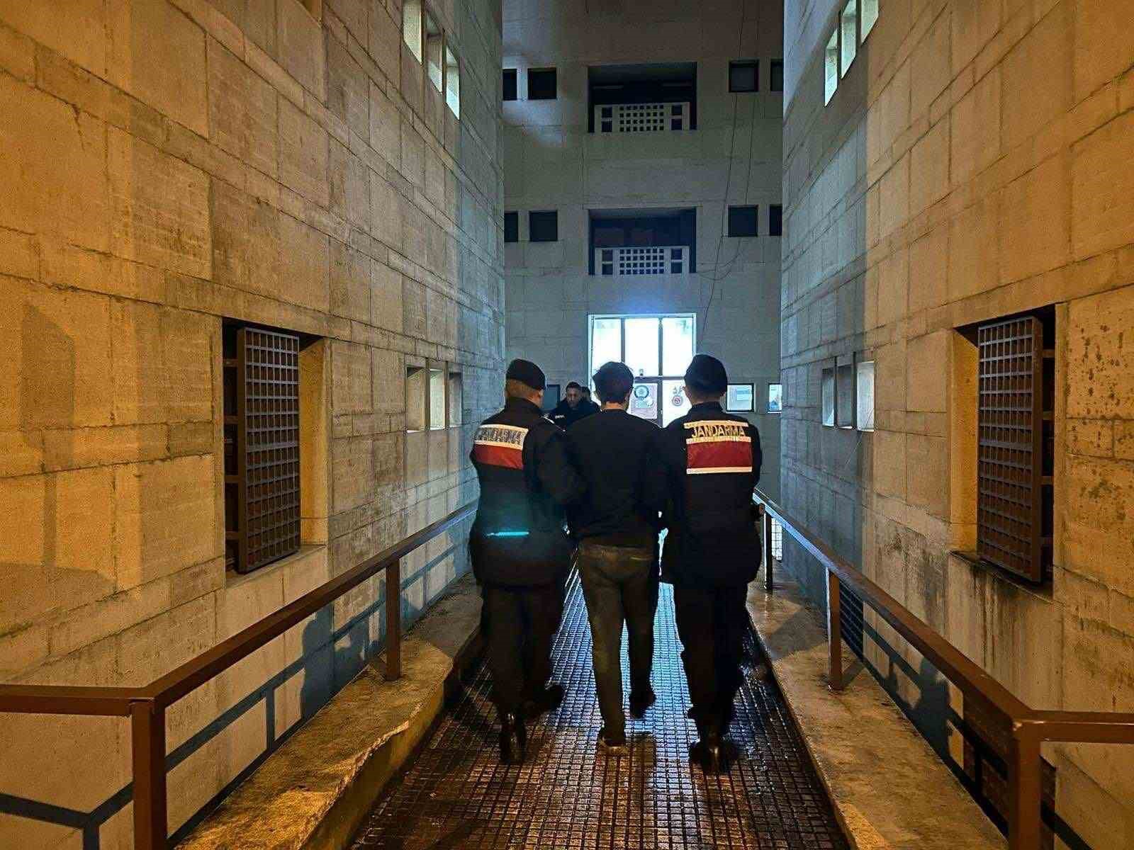 Bursa’da bağ evi hırsızları kıskıvrak yakalandı