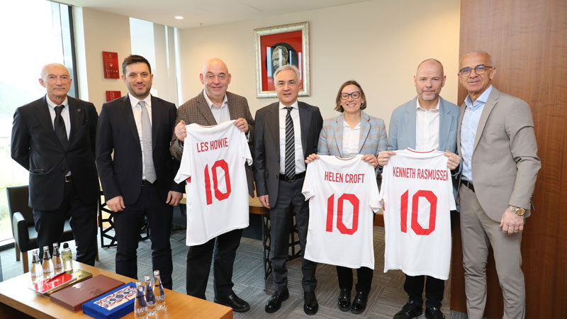 UEFA yetkililerinden TFF’ye ziyaret UEFA yetkililerinden oluşan bir heyet, Grassroots alanında gelişimi sağlamaya yönelik