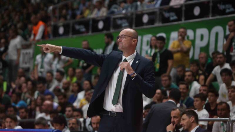 Bursaspor’da flaş ayrılık! Bursaspor Erkek Basketbol Takımı, Jure Zdovc’la karşılıklı anlaşarak yolları ayırdı.