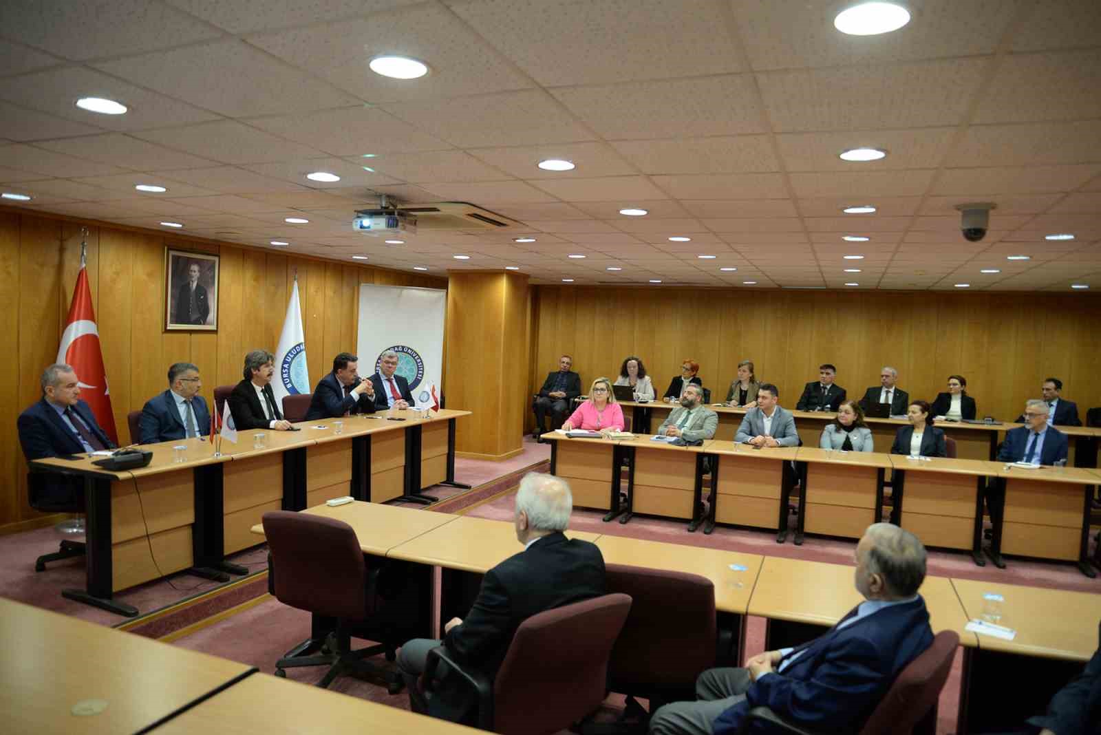 BUÜ, araştırma üniversitesi vizyonuna odaklandı BUÜ, araştırma üniversitesi vizyonuna odaklandı