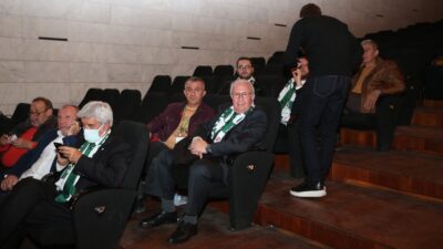 Bursaspor’un yeni teknik direktörü bugün sahaya çıkıyor!