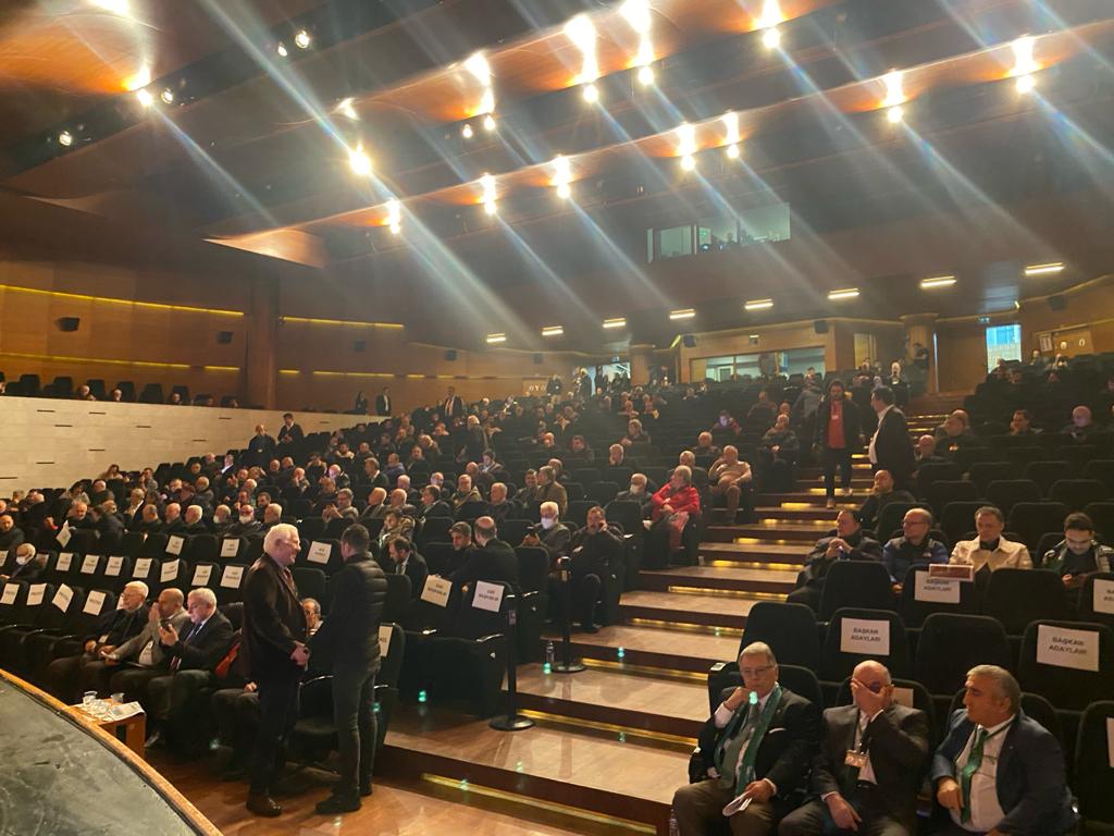 Bursaspor kongresinde Recep Günay yönetimine şok!