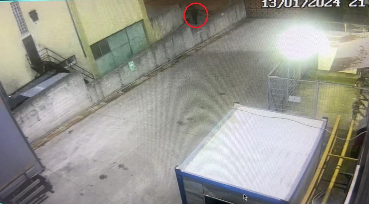 Bursa’da eski çalıştığı fabrikada çelik kasayı patlattı! Bakın kendine ilk önce ne aldı?