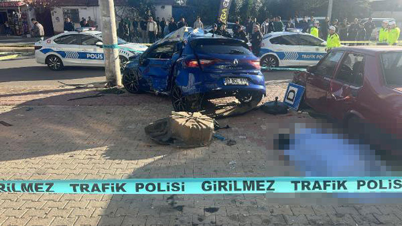 Durakta dehşet! Yolcuların arasına daldı: 2 ölü, 1 yaralı