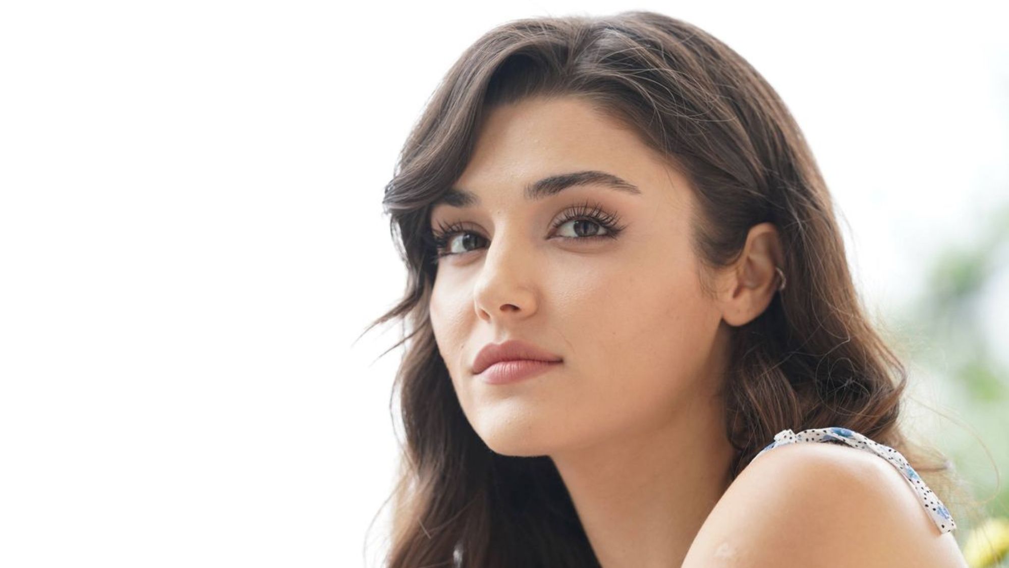 Hande Erçel’den duygusal mesaj!