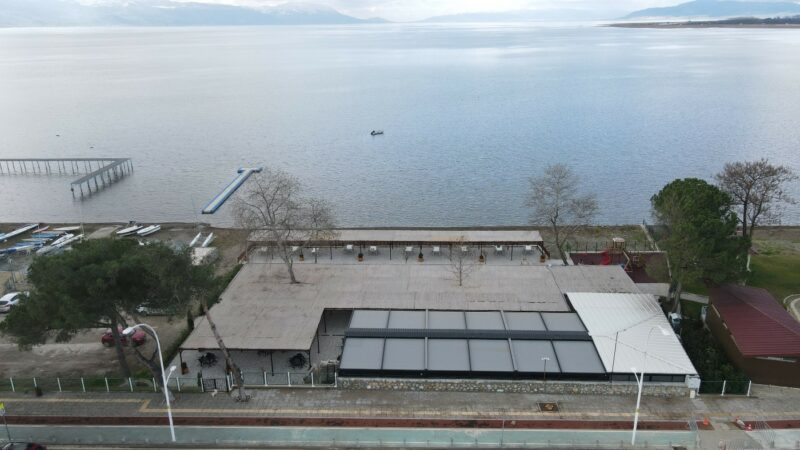 Bursa’ya yeni sosyal tesis! İznik Belediyesi’nin, İzzet Peşte Su Sporları Kamp ve Eğitim Merkezi’nde