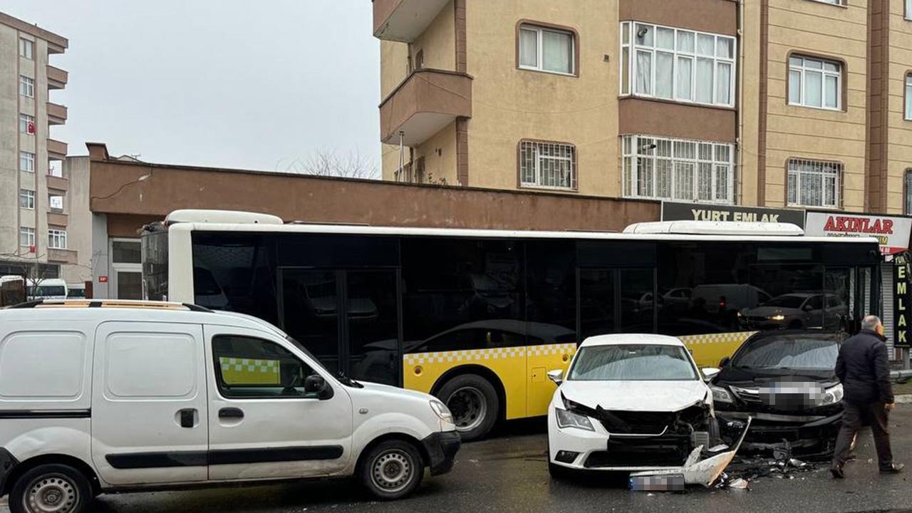 Otobüs şoförü direksiyon başında bayıldı