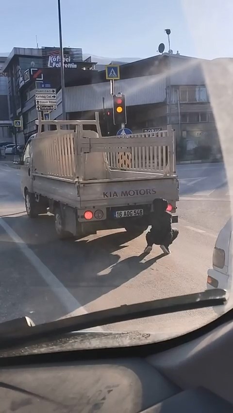 Bursa’da küçük çocuk ölüme böyle meydan okudu