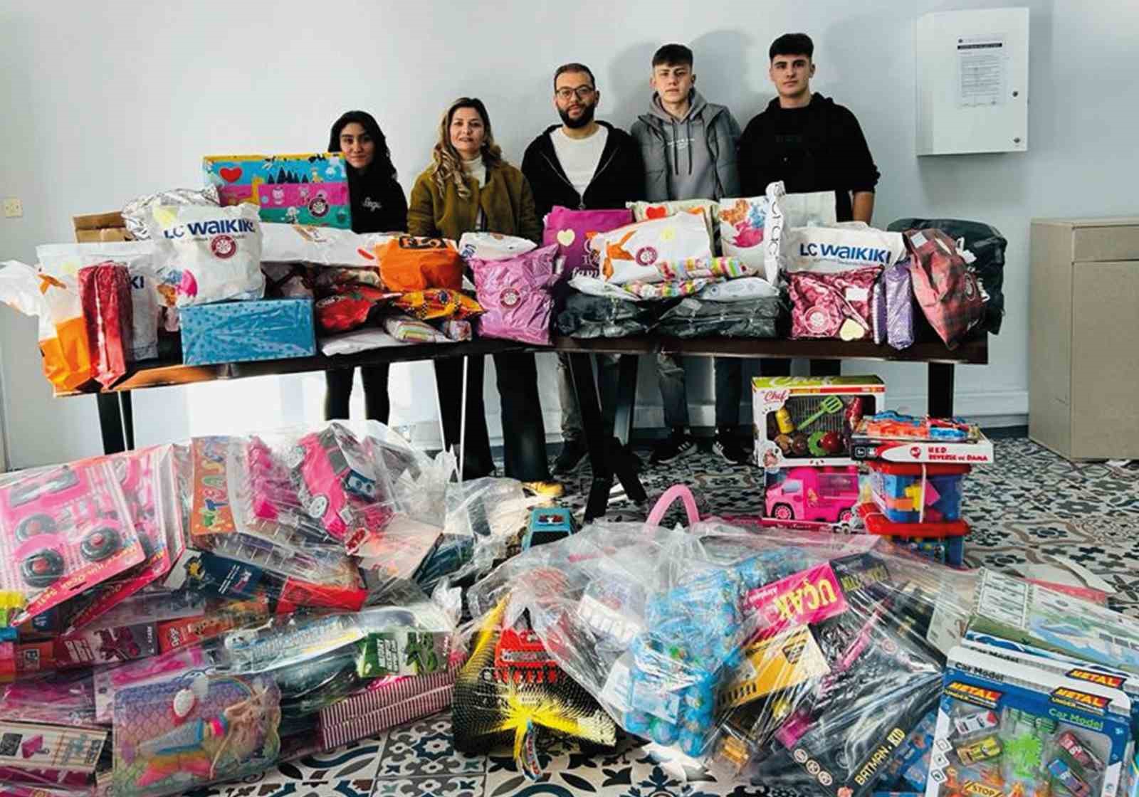 Bursa’da liselilerden kanser hastalarına anlamlı hediye