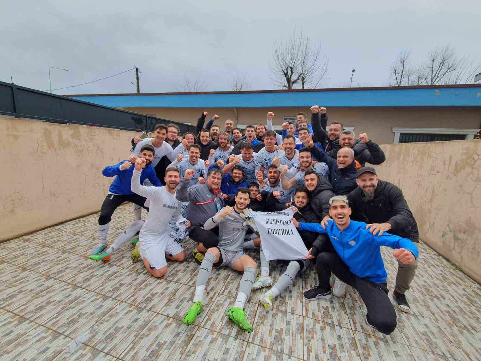 Batalla’lı Nilüfer Belediye FSK ilk yarıyı lider bitirdi Batalla’lı Nilüfer Belediye FSK ilk yarıyı lider bitirdi