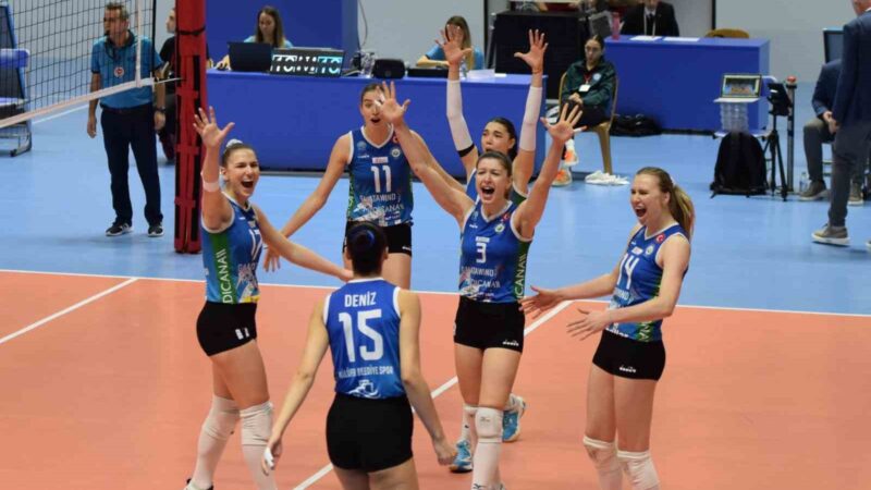 Nilüfer Belediyespor Kadın Voleybol Takımı Vodafone Sultanlar Ligi 15. hafta