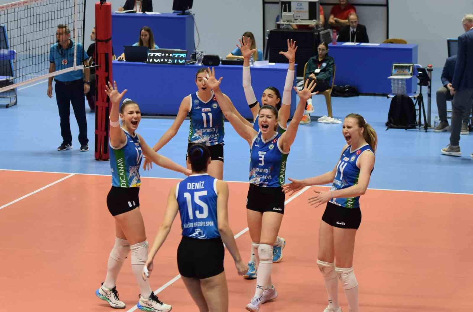 Nilüfer’in sultanları set vermeden kazandı Nilüfer’in sultanları set vermeden kazandı