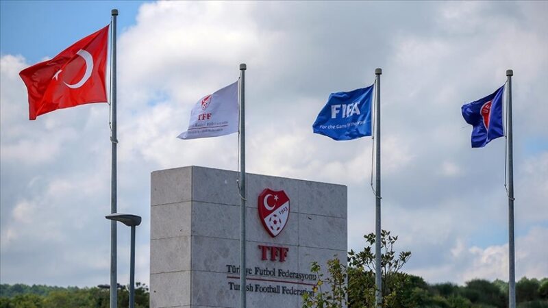 PFDK’dan 2 futbolcuya men, 5 kulübe para cezası Türkiye Futbol Federasyonu (TFF) Profesyonel Futbol Disiplin Kurulu (PFDK), iki