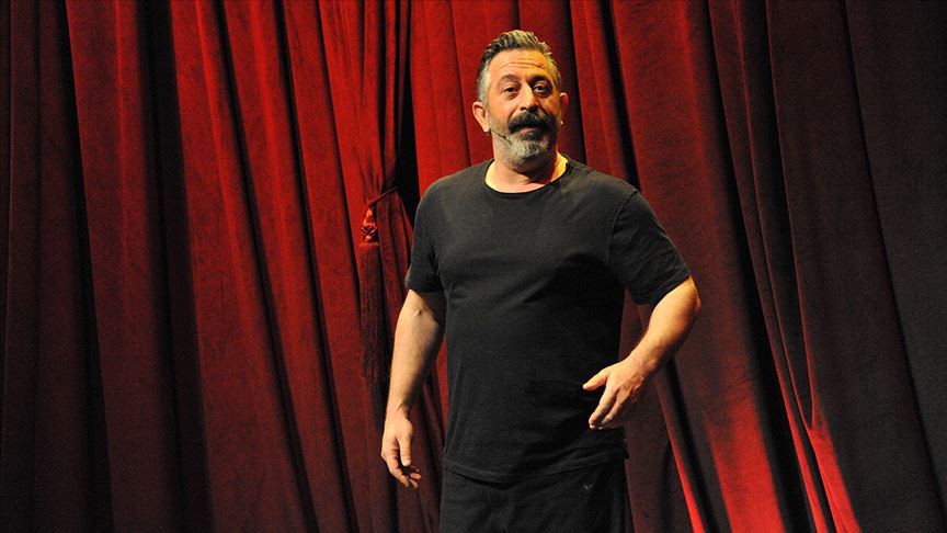 Cem Yılmaz’dan ‘evini satıyor’ iddialarına tepki