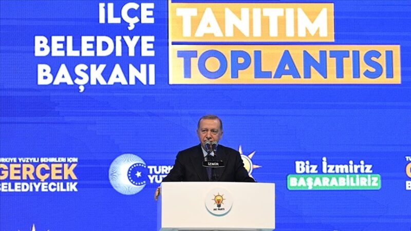 AK Parti'nin İzmir ilçe belediye başkan adayları Cumhurbaşkanı Recep Tayyip