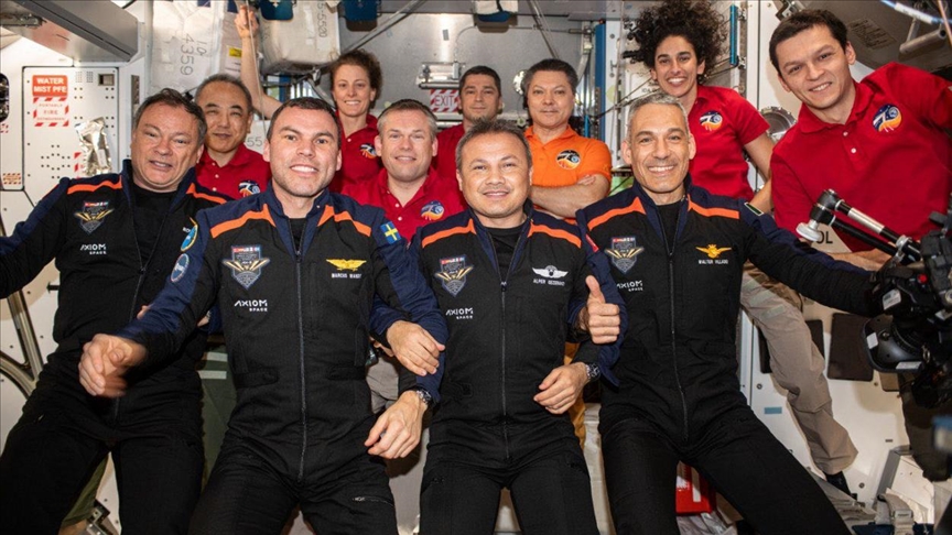 Gezeravcı uzaydan fotoğraf paylaştı