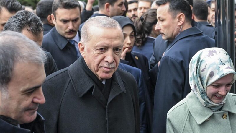 Cumhurbaşkanı Recep Tayyip Erdoğan, yerel seçimlere ilişkin konuştu. Cumhurbaşkanı Erdoğan,