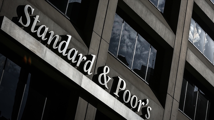 S&P: ABD’de resesyon riski hafifledi